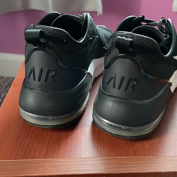 Nike Air - Picture 2 of 3